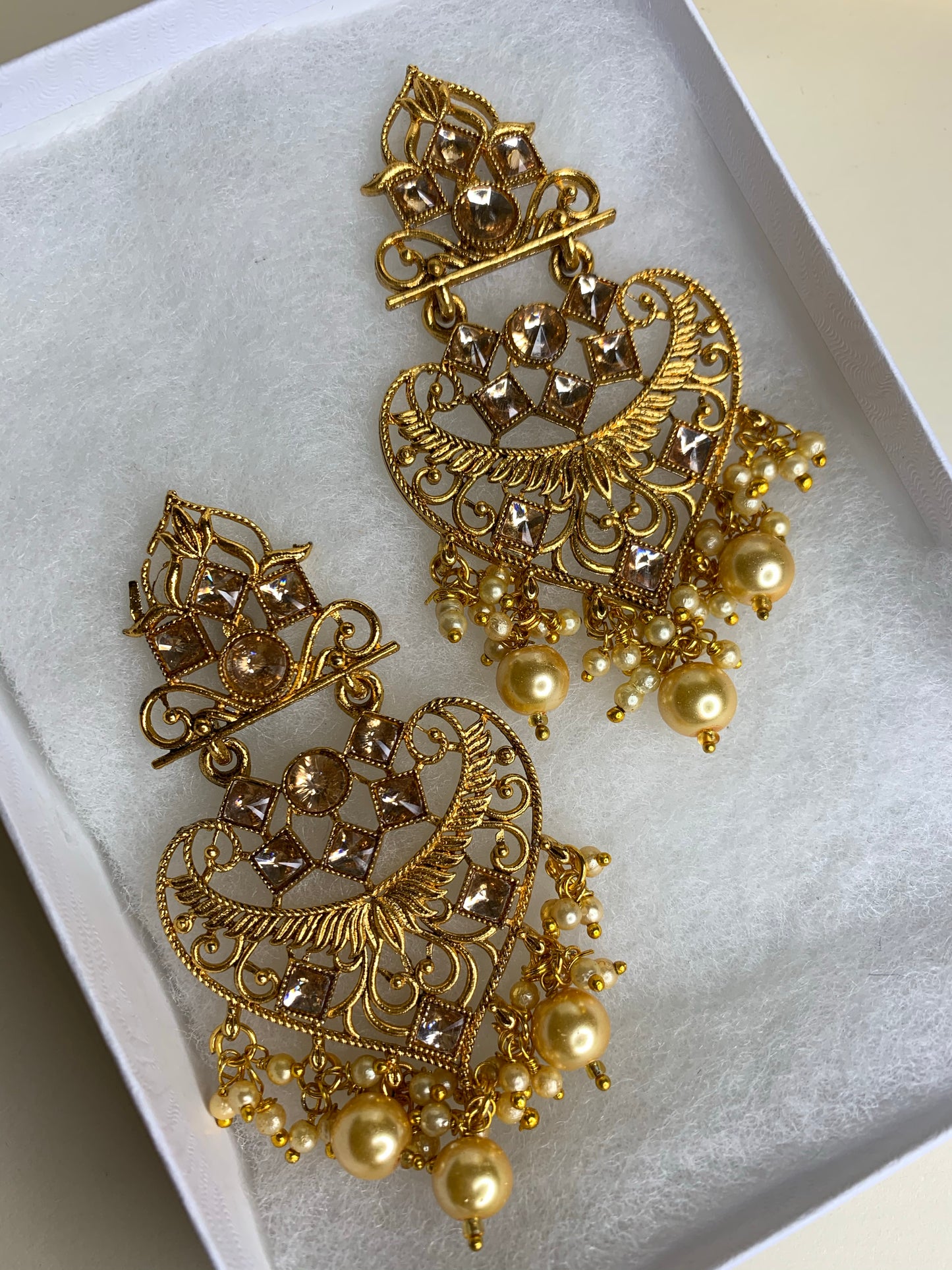 MAJESTY EARRINGS