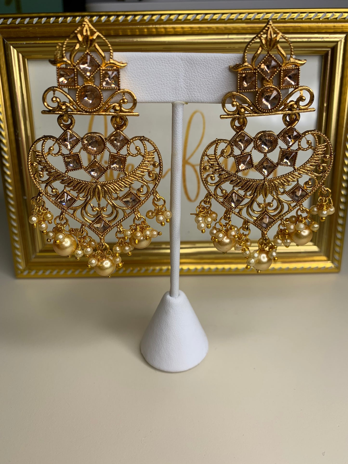 MAJESTY EARRINGS